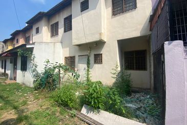 Taman Teluk Gedung Indah