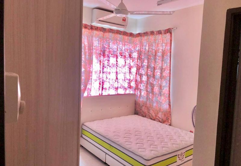 Residensi Warnasari 2