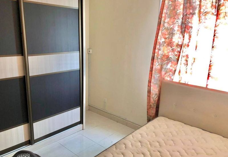 Residensi Warnasari 2