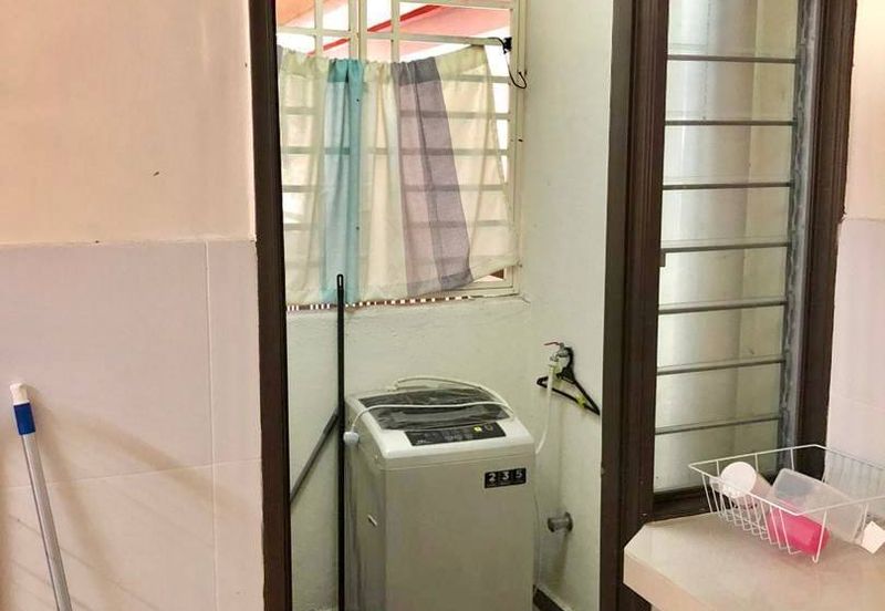 Residensi Warnasari 2