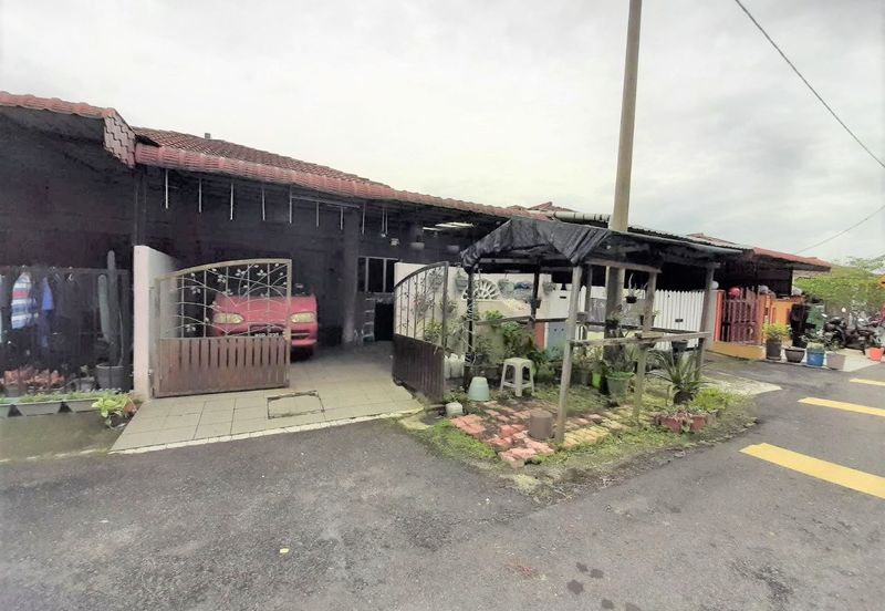 Jalan Teluk Panglima Garang 28/1