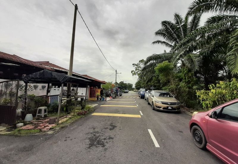 Jalan Teluk Panglima Garang 28/1