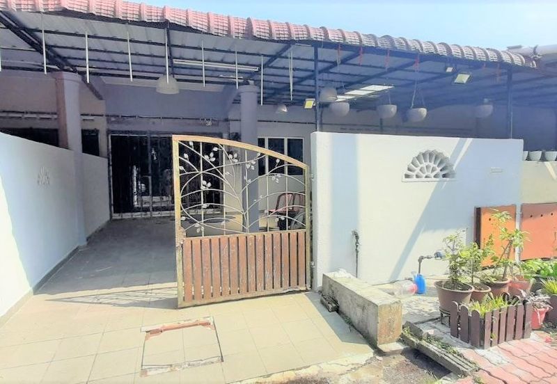 Jalan Teluk Panglima Garang 28/1