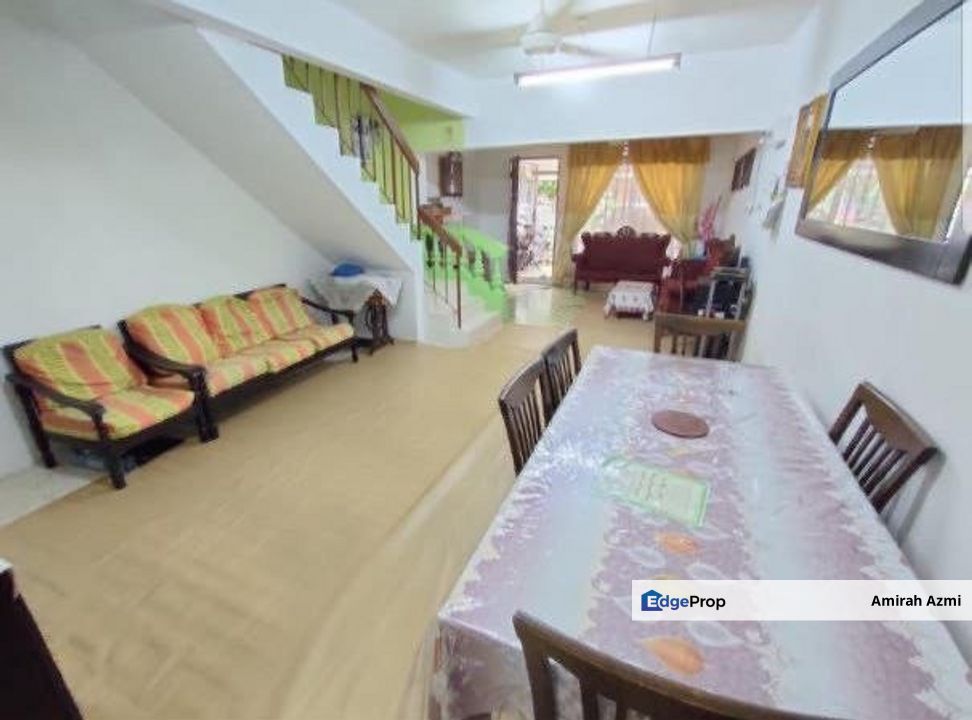 Double Storey Terrace House Taman Sri Gombak, Selangor, Gombak
