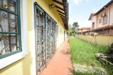 2 Storey Bungalow, Jalan Bidai, Bukit Jelutong, Shah Alam