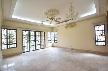 2 Storey Bungalow, Jalan Bidai, Bukit Jelutong, Shah Alam