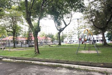 Tasik Heights Apartment