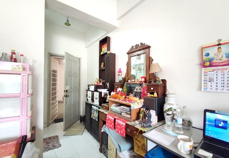 Tasik Heights Apartment