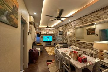 Residensi Bistaria, Ukay Bistari