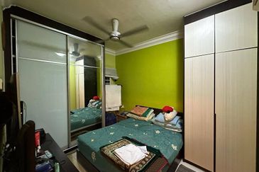 Residensi Bistaria, Ukay Bistari