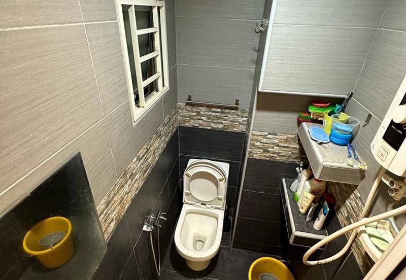 Residensi Bistaria, Ukay Bistari