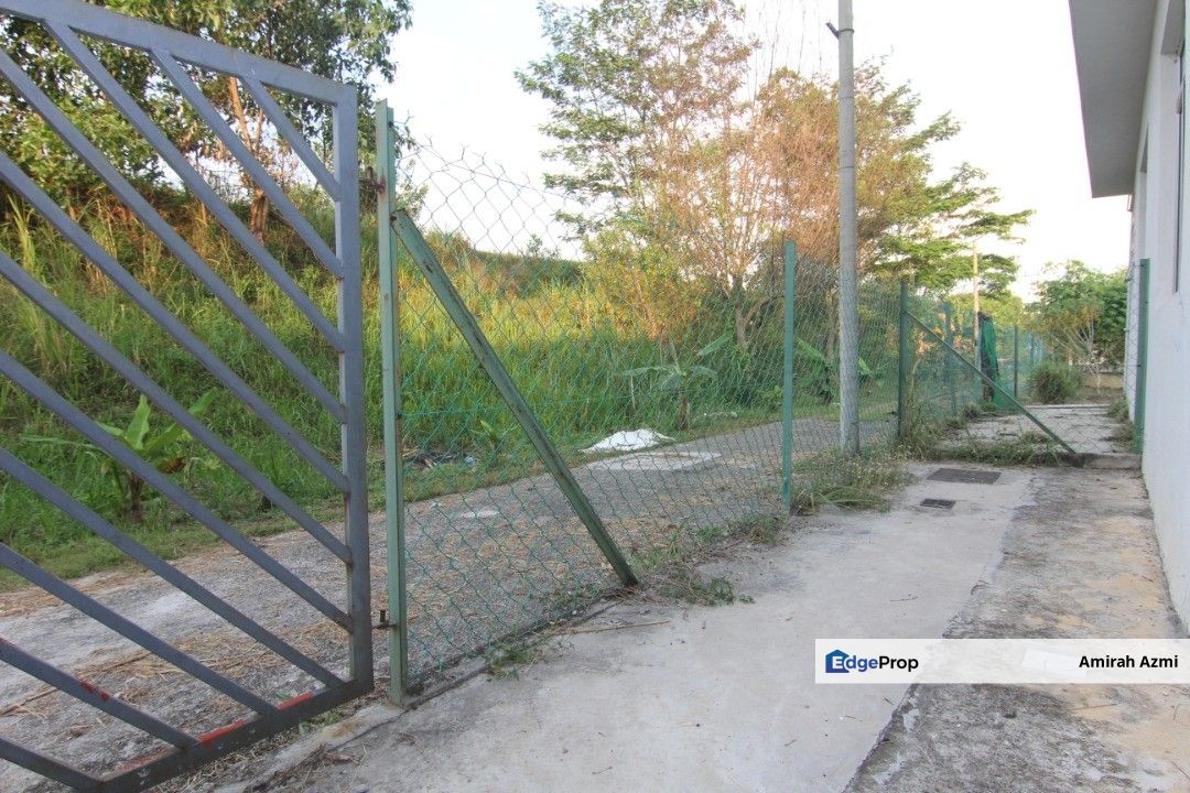 Teres Satu Tingkat Taman Warisan Bestari Dengkil, Selangor, Dengkil