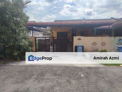 End Lot Single Storey Terrace House, Bandar Mahkota, Banting, Selangor, Banting