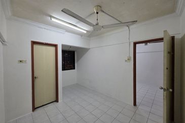 Pangsapuri Perdana, Seksyen 13