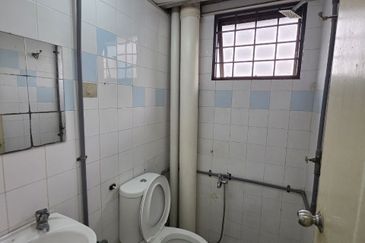 Pangsapuri Perdana, Seksyen 13