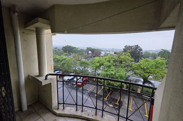 Pangsapuri Perdana, Seksyen 13