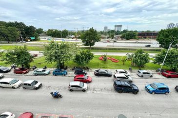 Pusat Komersial Seksyen 7