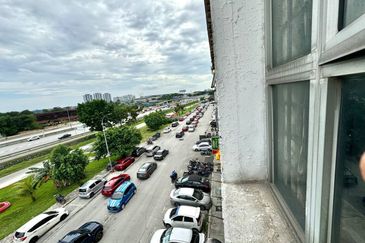 Pusat Komersial Seksyen 7