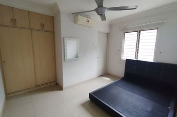 Putra Villa Kondominium