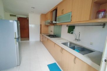 Putra Villa Kondominium