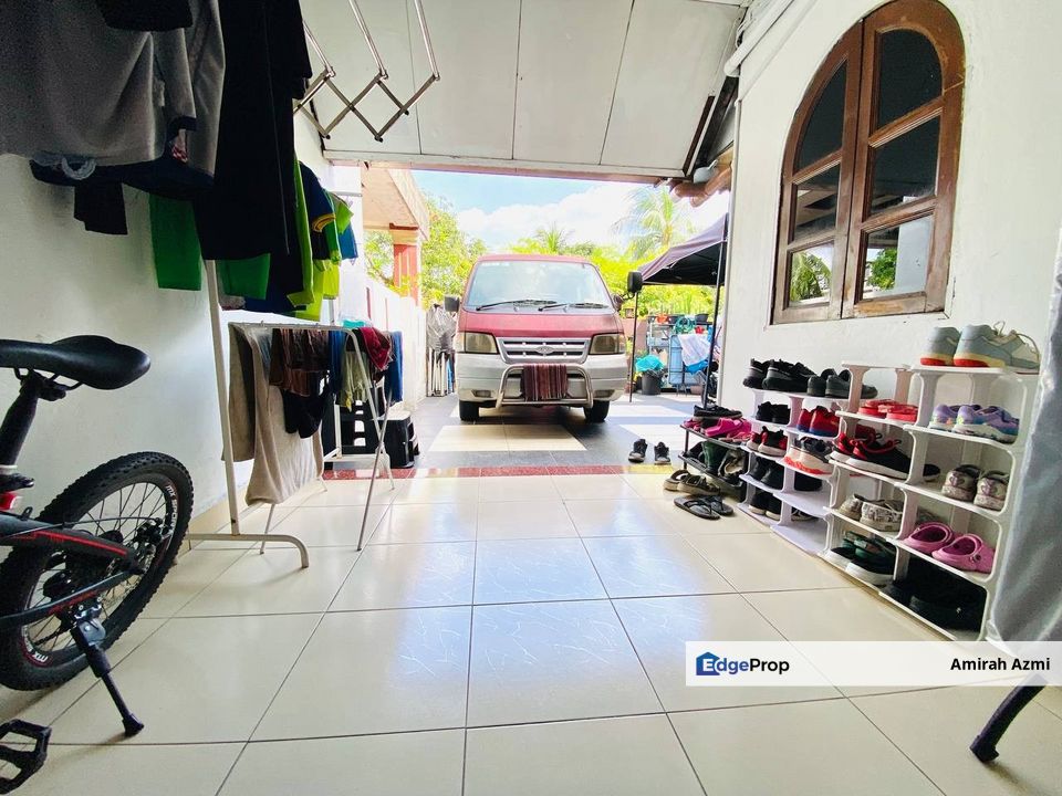 Double Storey Terrace House Seksyen 19 Shah Alam (Facing Open / Renovated), Selangor, Shah Alam