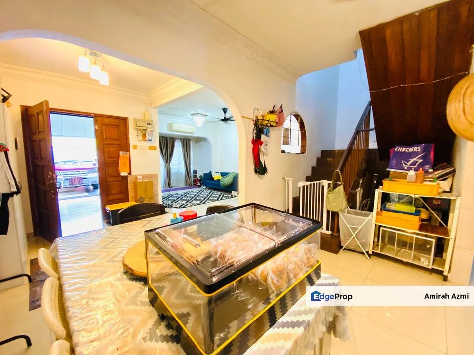 Double Storey Terrace House Seksyen 19 Shah Alam (Facing Open / Renovated), Selangor, Shah Alam
