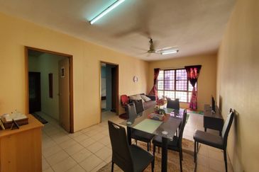 Pusat Komersial Seksyen 7