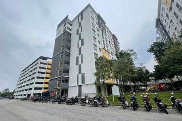 Asteria Apartment @ Bandar ParkLand