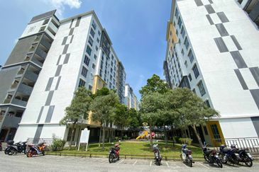 Asteria Apartment @ Bandar ParkLand