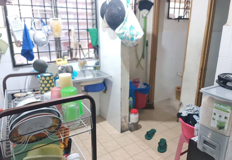 Desa Temenggong Apartment