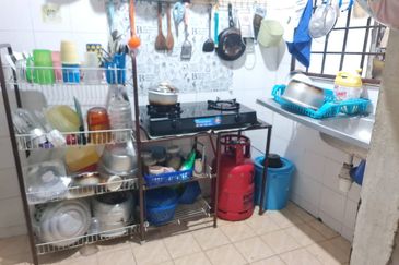 Desa Temenggong Apartment