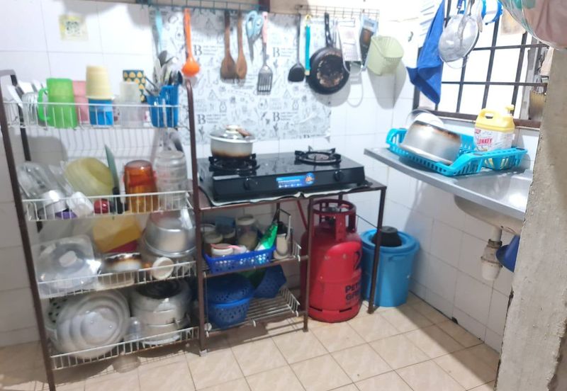 Desa Temenggong Apartment