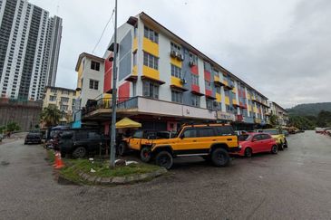Desa Temenggong Apartment