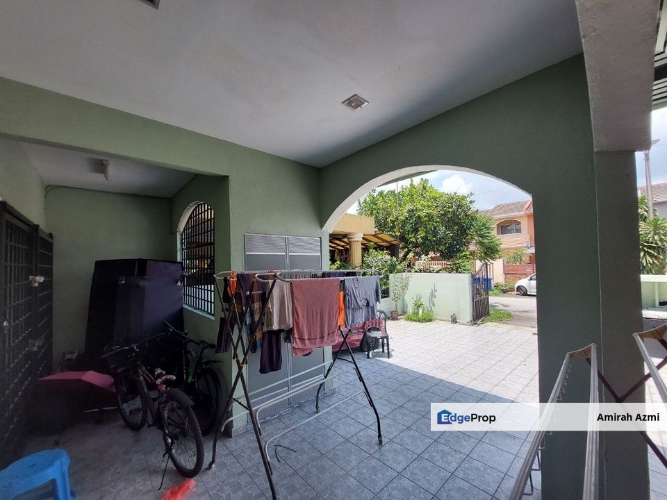 Double Storey Taman Bunga Negara [D'Beranang] Seksyen 27 Alam Megah Shah Alam, Selangor, Shah Alam