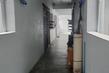 Lily Apartment, Taman Saujana Utama