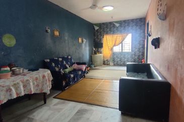 Lily Apartment, Taman Saujana Utama