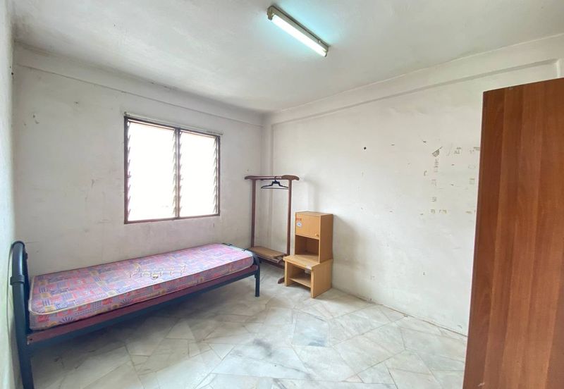 Flat PKNS Seksyen 7 Shah Alam