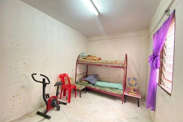 Flat PKNS Seksyen 7 Shah Alam