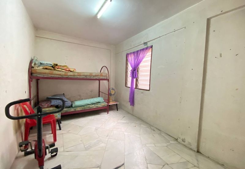 Flat PKNS Seksyen 7 Shah Alam