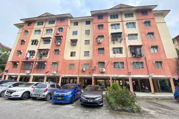 Flat PKNS Seksyen 7 Shah Alam