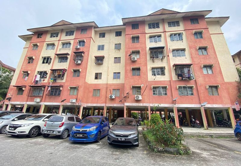 Flat PKNS Seksyen 7 Shah Alam