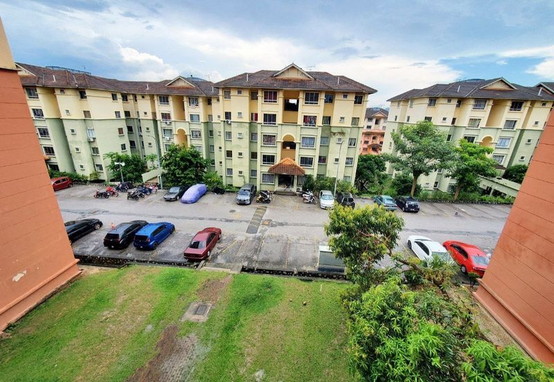 Astana Alam Apartment