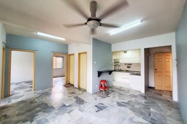 Astana Alam Apartment