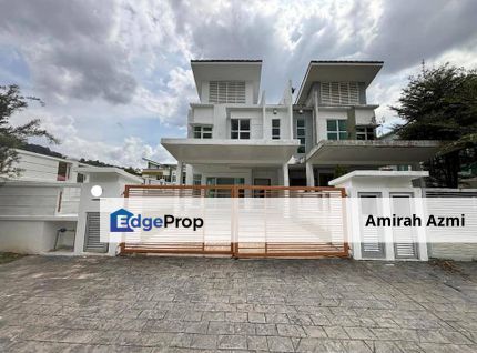 End Lot Double Storey Semi-D House Greenhill Residence Seksyen U10 Shah Alam, Selangor, Shah Alam