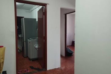 Flat PKNS Seksyen 18, Shah Alam