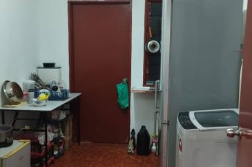 Flat PKNS Seksyen 18, Shah Alam