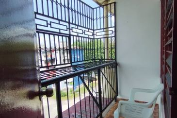 Flat PKNS Seksyen 18, Shah Alam