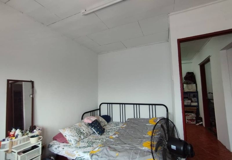 Flat PKNS Seksyen 18, Shah Alam