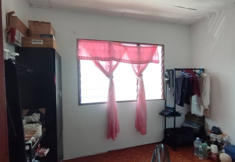 Flat PKNS Seksyen 18, Shah Alam