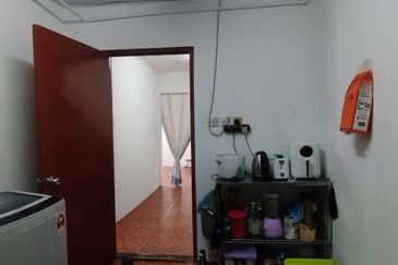Flat PKNS Seksyen 18, Shah Alam